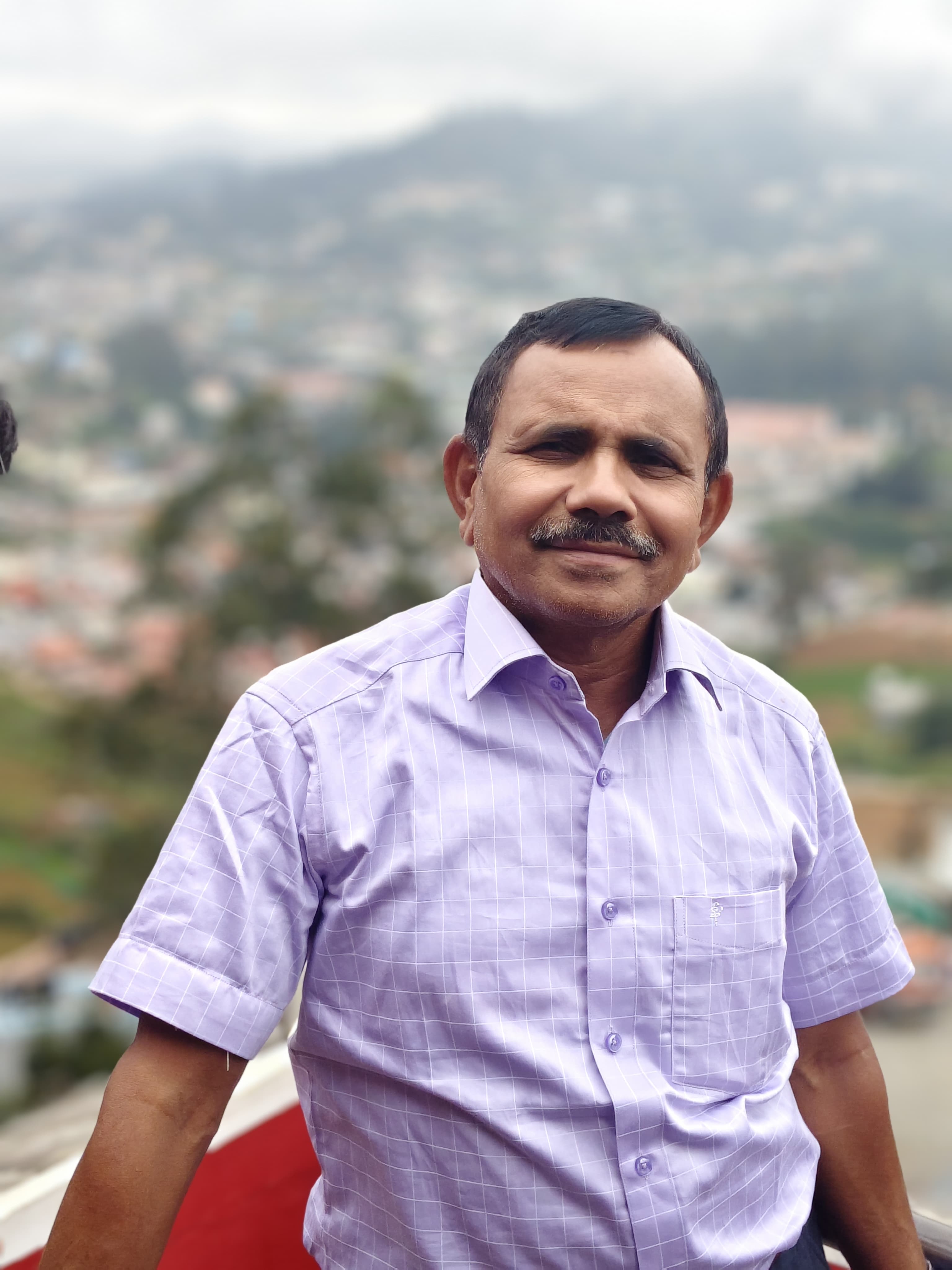 Dr Dinesh P Sah